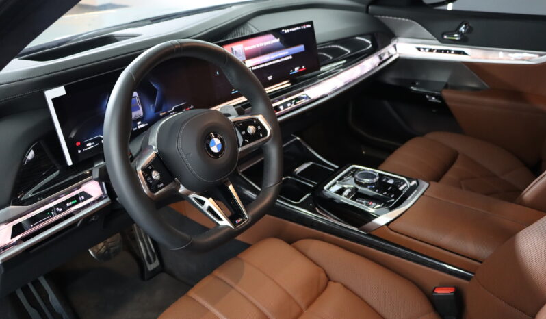 
								740I BMW 2023 full									