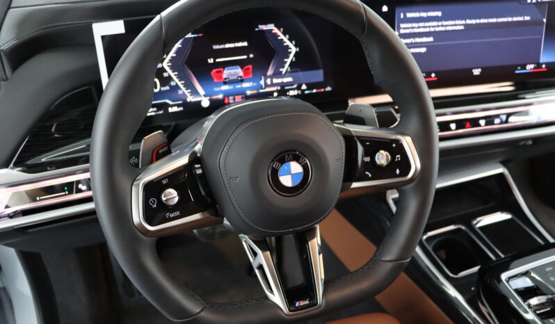 
								740I BMW 2023 full									