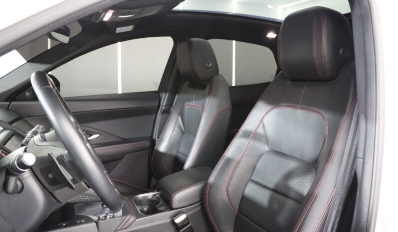 
								2019 Jaguar E-pace full									