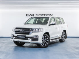 2019 TOYOTA LAND CRUISER VXR CAR STATION UAE