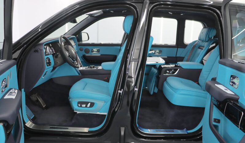 
								2023 ROLLS ROYCE CULLINAN SILVER BADGE full									
