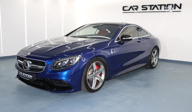 
								MERCEDES S63 COUPE AMG V8 full									