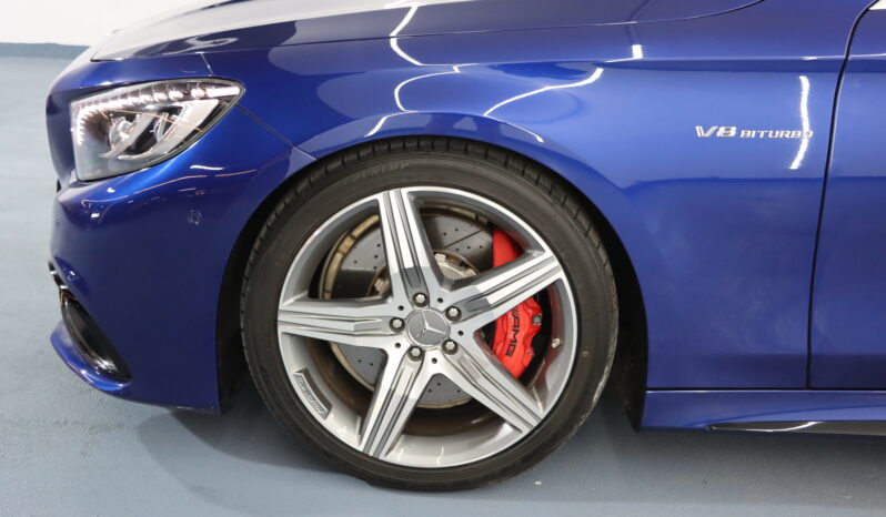 
								MERCEDES S63 COUPE AMG V8 full									