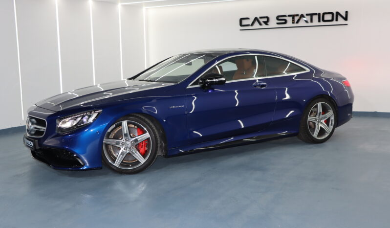 
								MERCEDES S63 COUPE AMG V8 full									