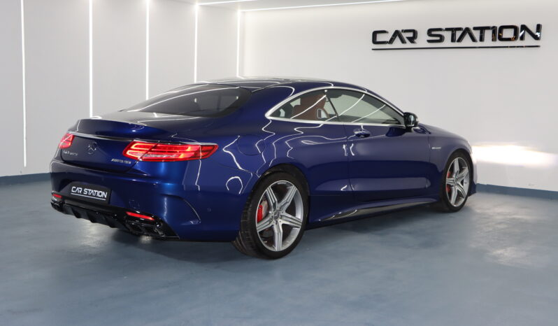 
								MERCEDES S63 COUPE AMG V8 full									