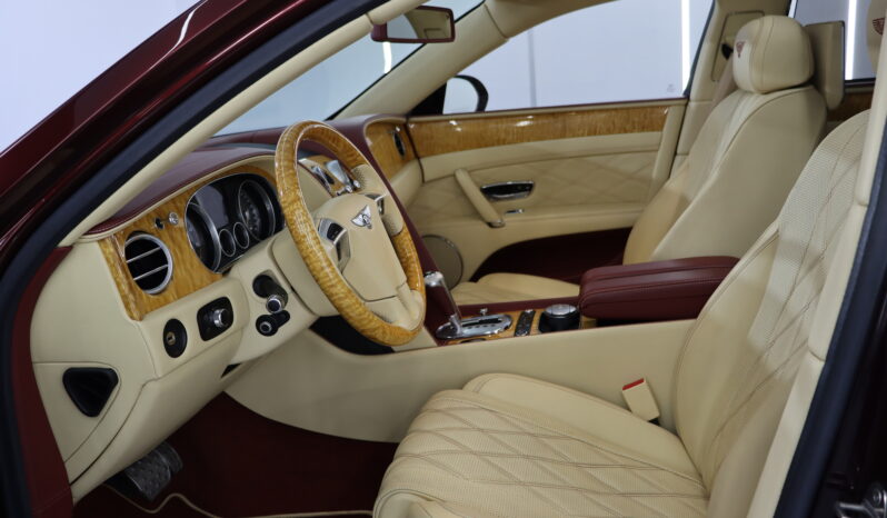 
								2015 BENTLEY FLYING SPUR V18 full									