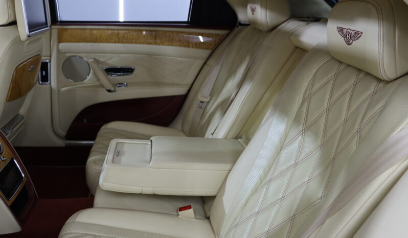 
								2015 BENTLEY FLYING SPUR V18 full									