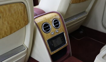 
										2015 BENTLEY FLYING SPUR V18 full									
