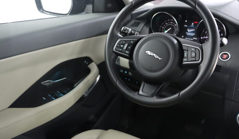 
								2019 JAGUAR E-PACE SE full									