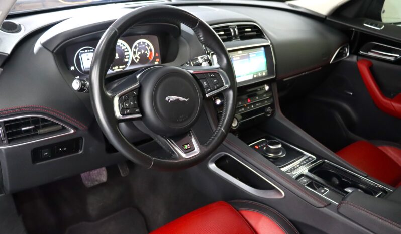 
								2018 JAGUAR F-PACE full									