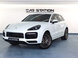 2020 PORSCHE CAYENNE CAR STATION UAE