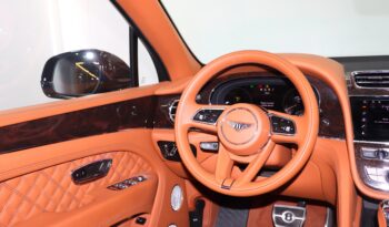 
										2022 BENTLEY BENTAYGA V8 full									