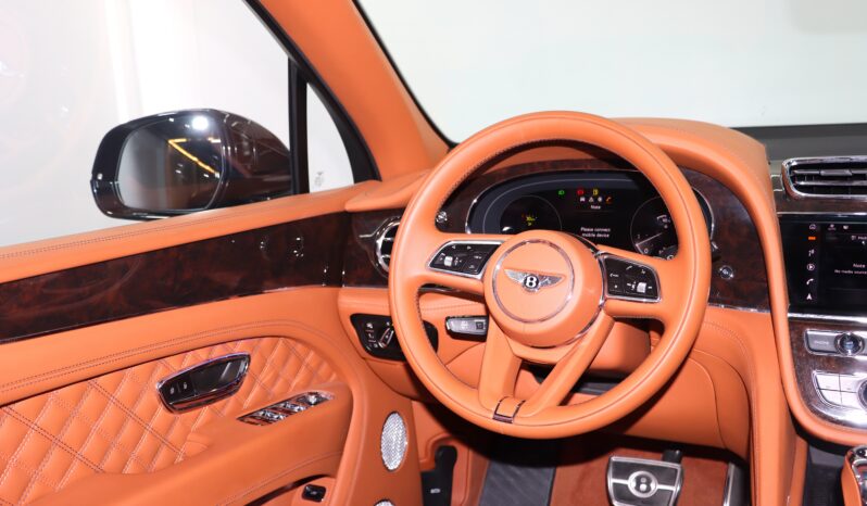 
								2022 BENTLEY BENTAYGA V8 full									