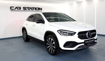 
										2021 MERCEDES GLA 200 full									