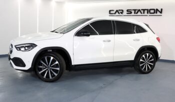 
										2021 MERCEDES GLA 200 full									