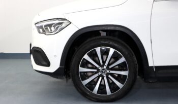 
										2021 MERCEDES GLA 200 full									